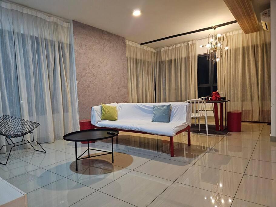 Kl Family 3r2b Arte+ Level 10 Kuala Lumpur