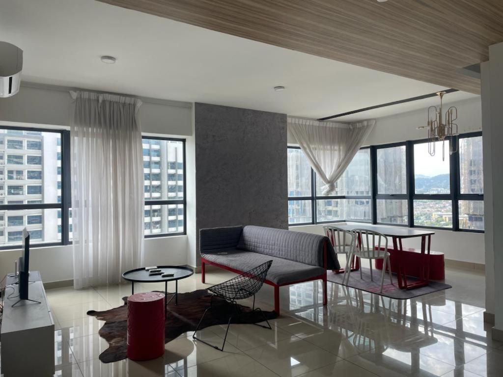 Kl Family 3r2b Arte+ Level 10 Kuala Lumpur