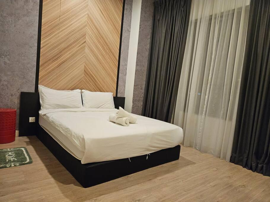 Kl Family 3r2b Arte+ Level 10 Apartment